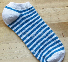 ��ɫ����Ů��