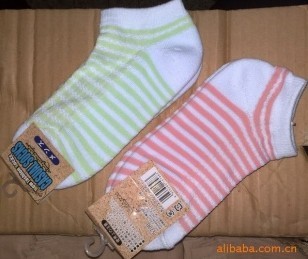 ����ë����