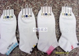 �ſڻ��ߴ�������͸��Ů����