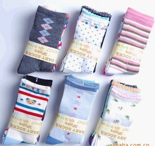 ��ɫ����ͯ��