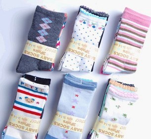 �ɰ���ɫ����ͯ��