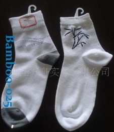 ����άŮ��