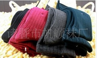 �����ƴ�ɫ��ͯ������