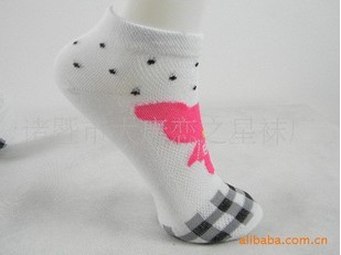 �¿ͨ����Ů��