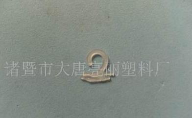 ๴